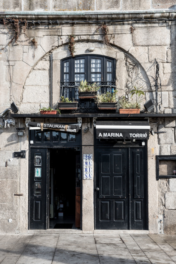 I love doors. and Porto, Portugal has some beautiful ones!