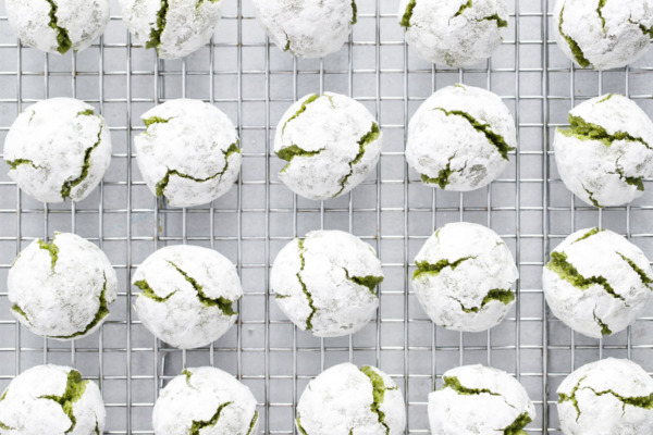 Matcha Amaretti Cookies