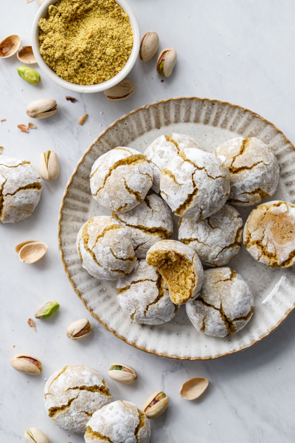 Pistachio Amaretti Cookies