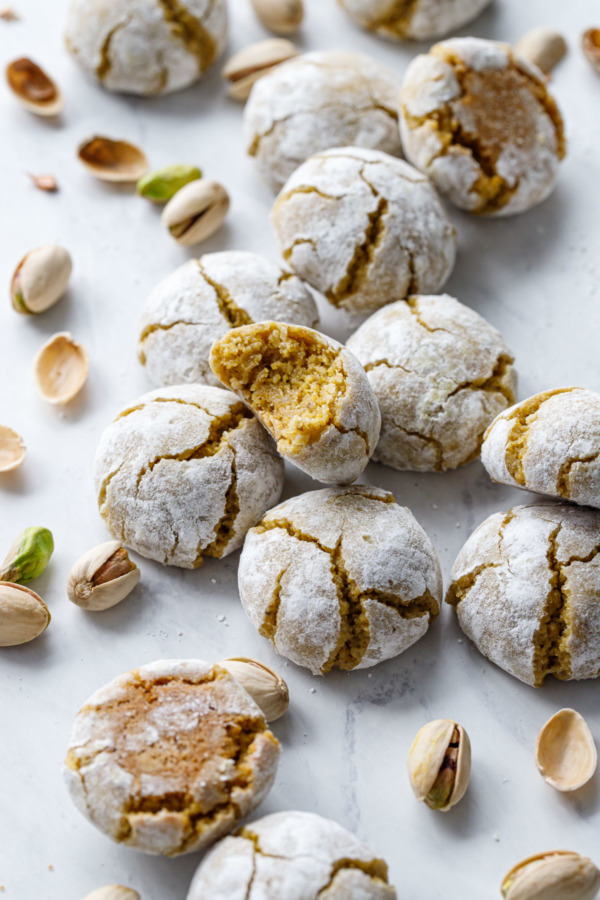 Pistachio Amaretti Cookies