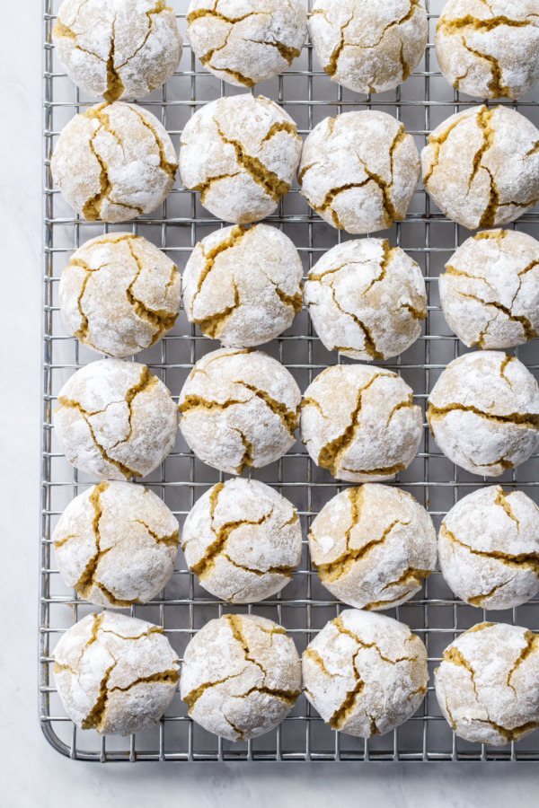 Soft Pistachio Amaretti Cookie Recipe