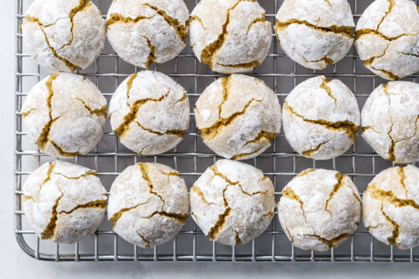 Pistachio Amaretti Cookies