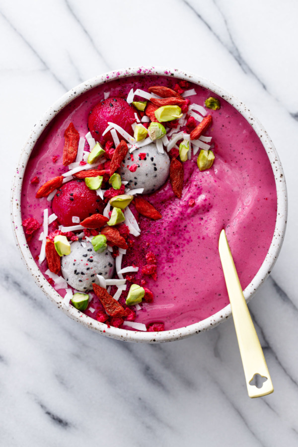 Dragonfruit Smoothie Bowls