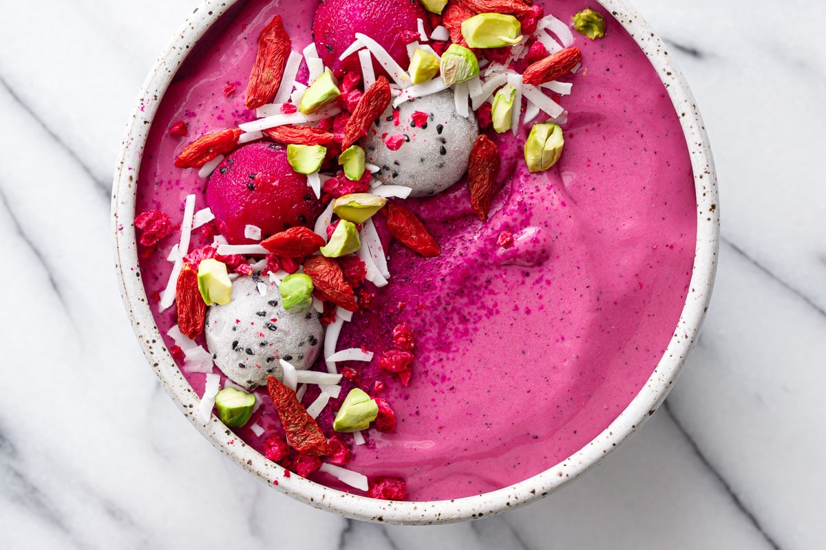 https://www.loveandoliveoil.com/wp-content/uploads/2019/10/dragonfruit-smoothie-bowls-FEAT.jpg