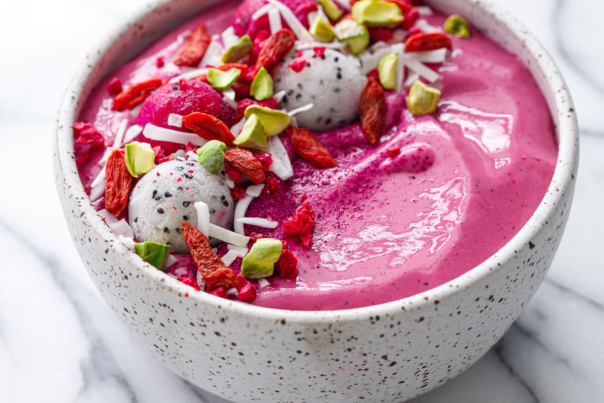 Dragonfruit Smoothie Bowls