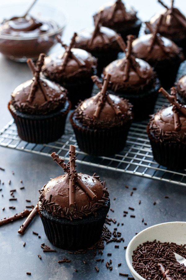 Ultimate Chocolate Cupcakes with Chocolate Fudge Frosting Recipe