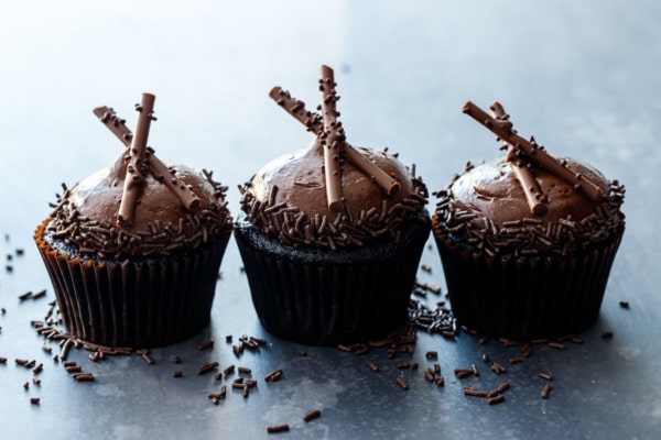 Ultimate Chocolate Cupcakes with Chocolate Frosting Recipe