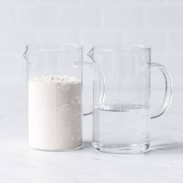 Dry vs Liquid Measuring Cups - What's The Difference? 