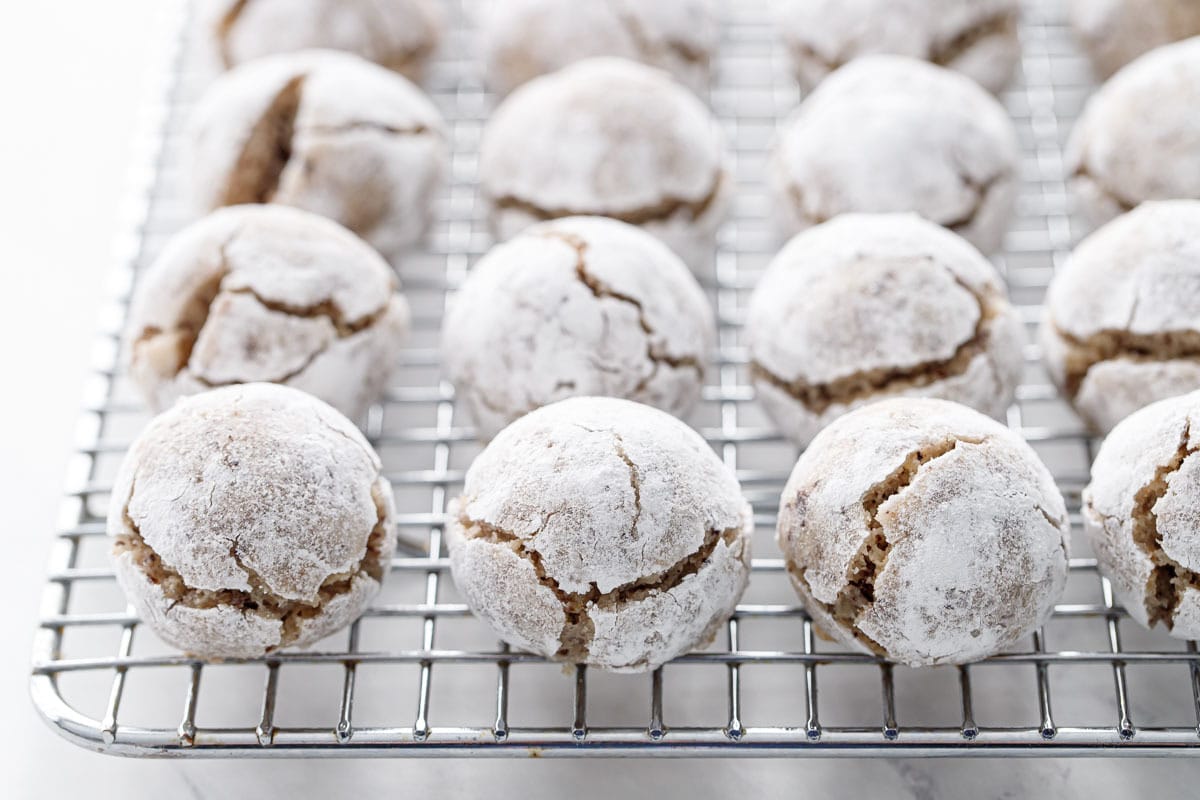 Stuffed Hazelnut Amaretti Cookies