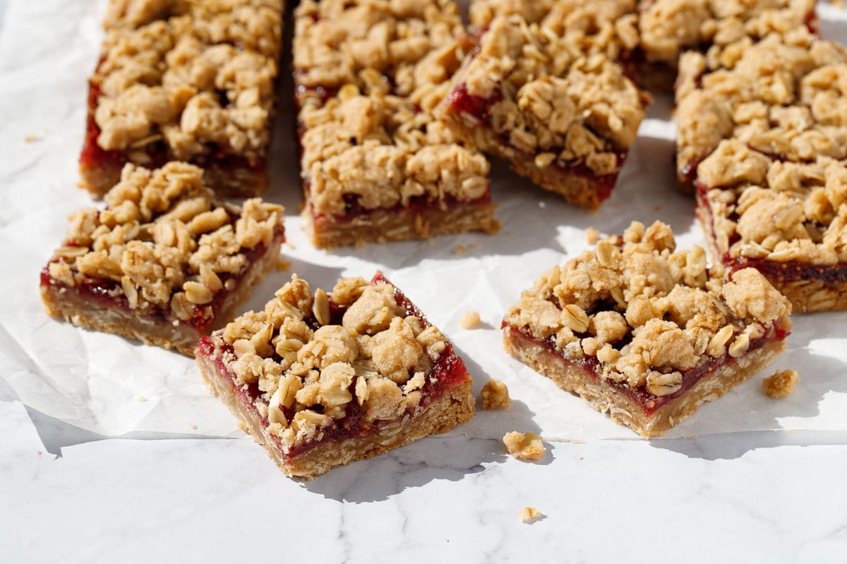 Fig, Apple & Vanilla Oat Crumb Bars